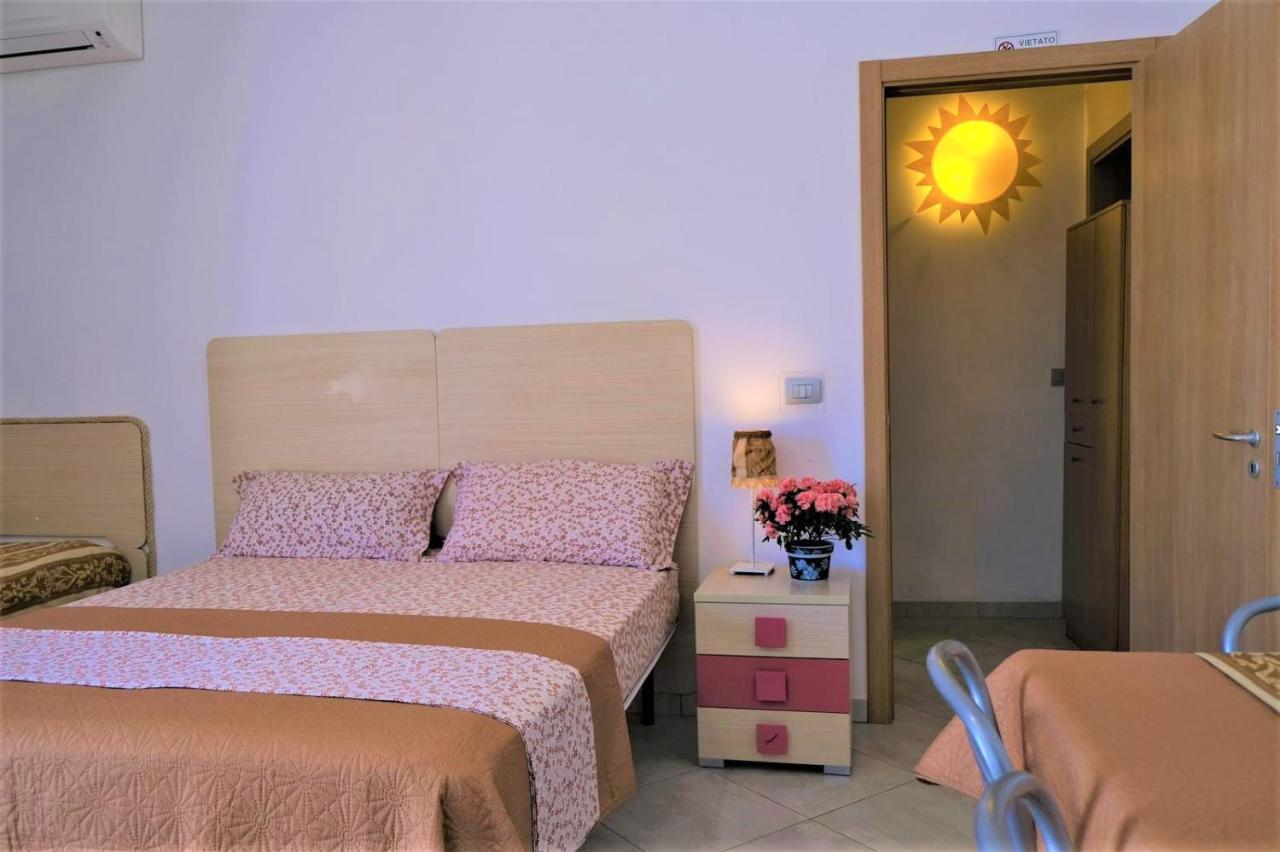 Hotel Da Casa Tiziana Porto Cesareo Exterior foto